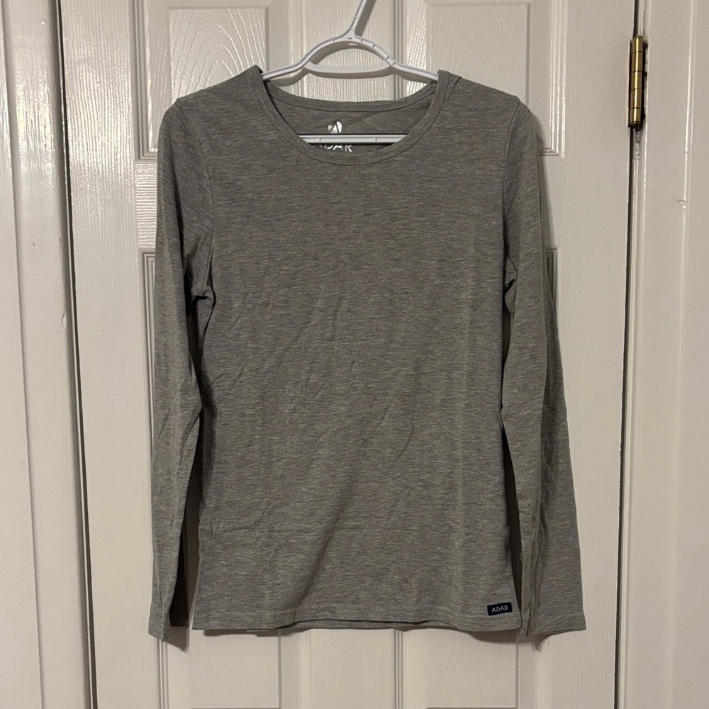 Women’s Gray Long Sleeve Shirt, Size Medium, Smoke Free Home